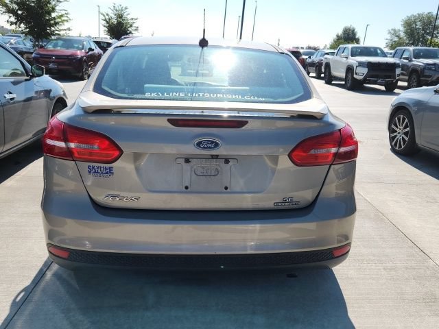 Used 2015 Ford Focus SE w/ Equipment Group 201A FWD image 2