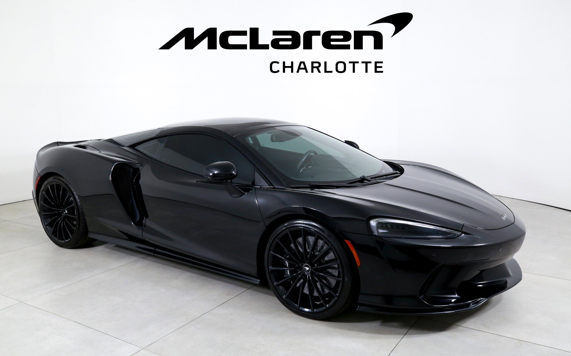 Used 2023 McLaren GT image 2
