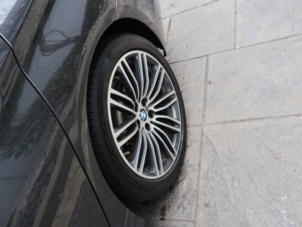 Used 2017 BMW 530i xDrive image 18