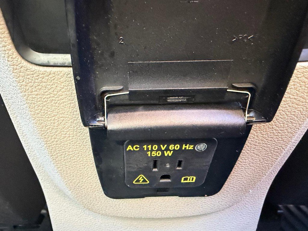 Used 2017 Ford C-MAX SE w/ Interior Protection Package image 35