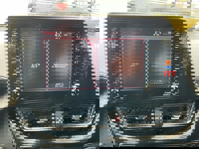 Used 2021 Toyota C-HR LE image 19