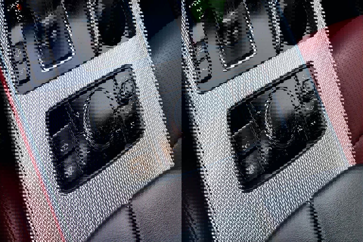 Used 2025 MAZDA CX-70 Plug-In Hybrid w/ Premium Plus image 30