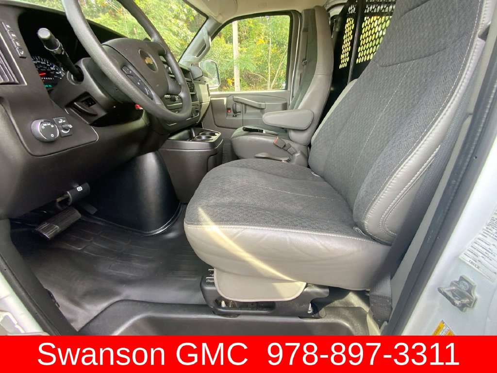 Certified 2024 Chevrolet Express 2500 w/ Driver Convenience Package RWD image 18