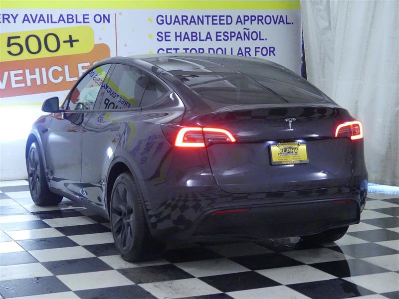 Used 2024 Tesla Model Y Long Range RWD image 4