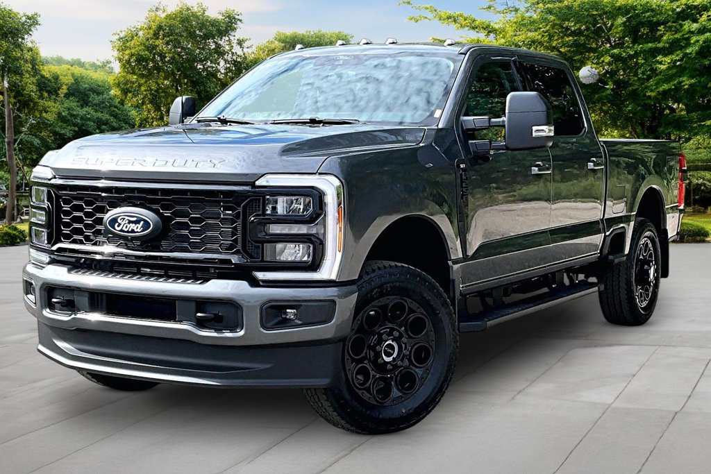 New 2027 Ford F250 XLT w/ XLT Premium Package AWD/4WD image 2