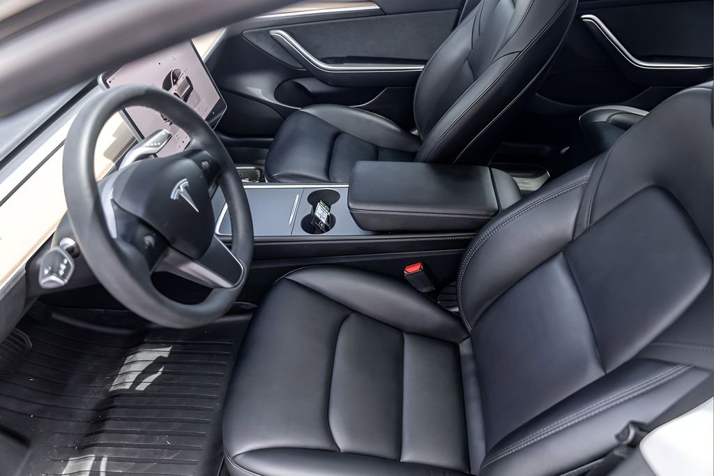 Used 2023 Tesla Model 3 Standard Range RWD image 9