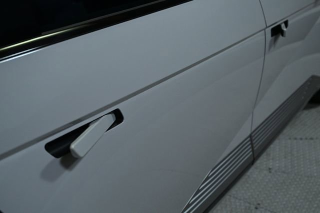 Used 2024 Hyundai Ioniq 5 Limited image 16