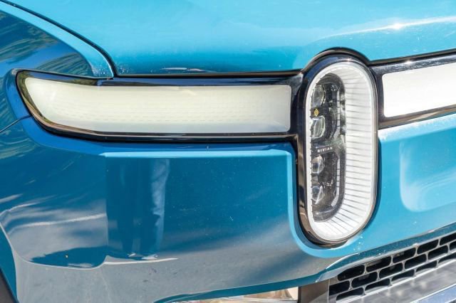 Used 2024 Rivian R1S Launch Edition image 14