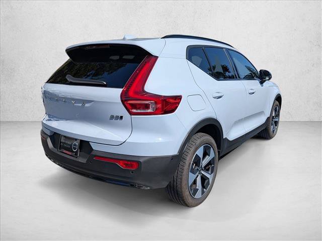 Used 2026 Volvo XC40 B5 Plus w/ Protection Package Premier AWD/4WD image 5