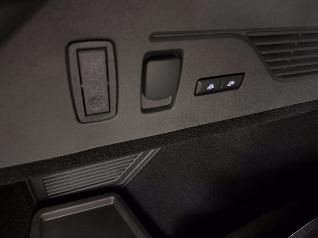 New 2026 Lincoln Nautilus Reserve AWD/4WD image 40