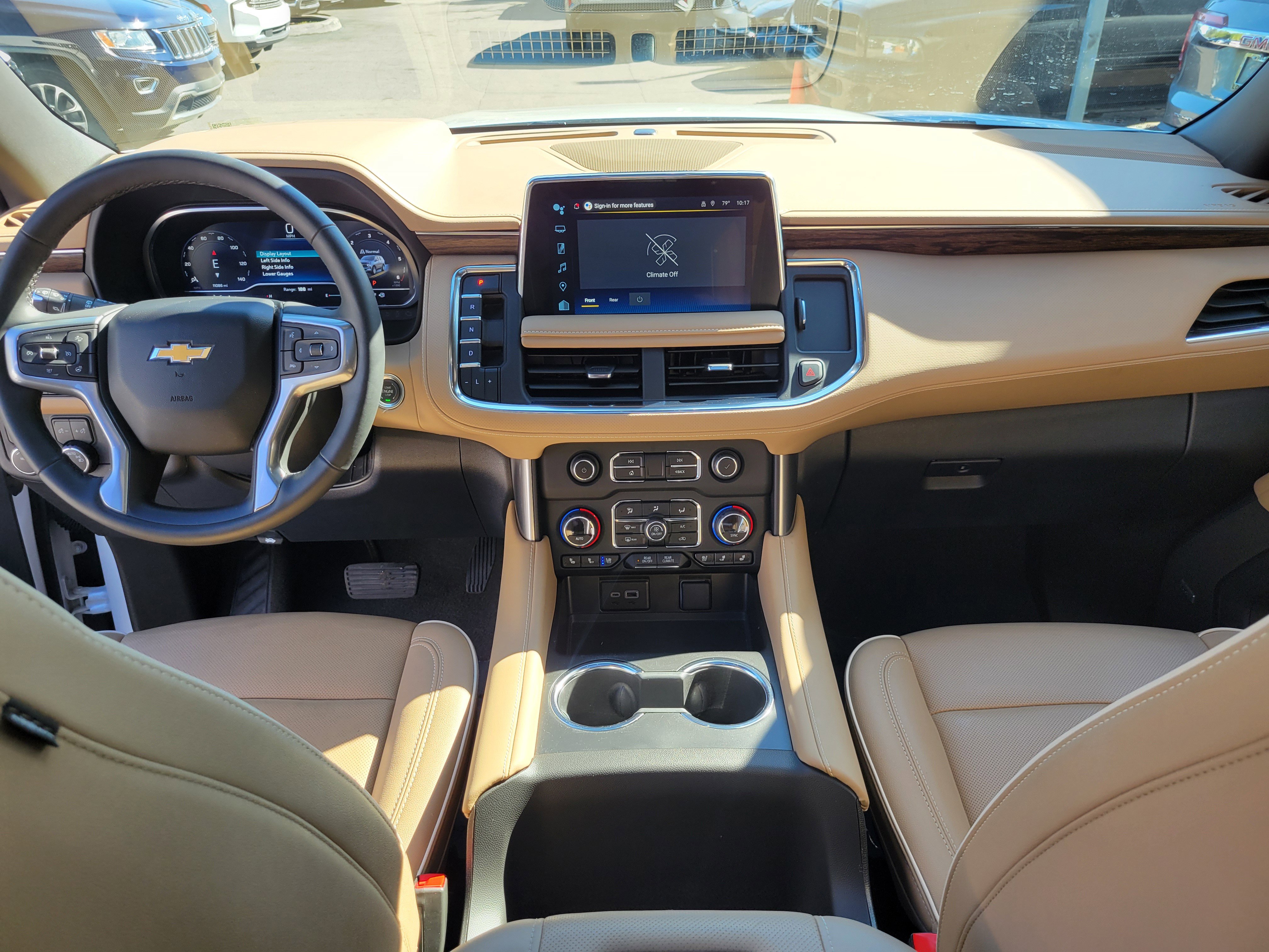 Used 2024 Chevrolet Suburban Premier w/ Premium Package image 20