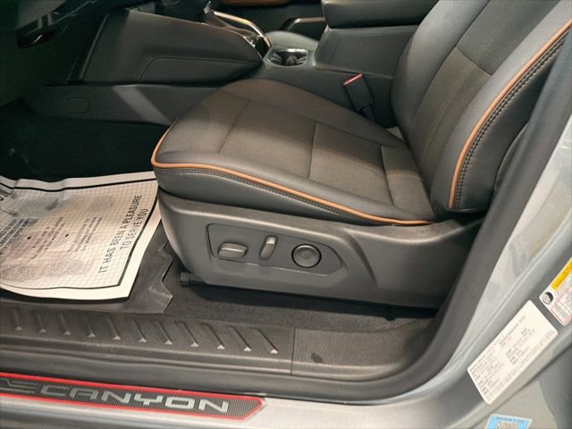 Used 2024 GMC Canyon AT4 AWD/4WD image 12