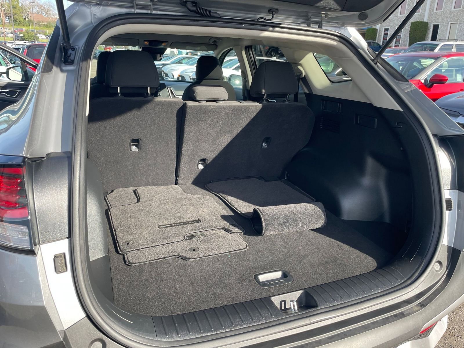 Used 2025 Kia Sportage LX image 30