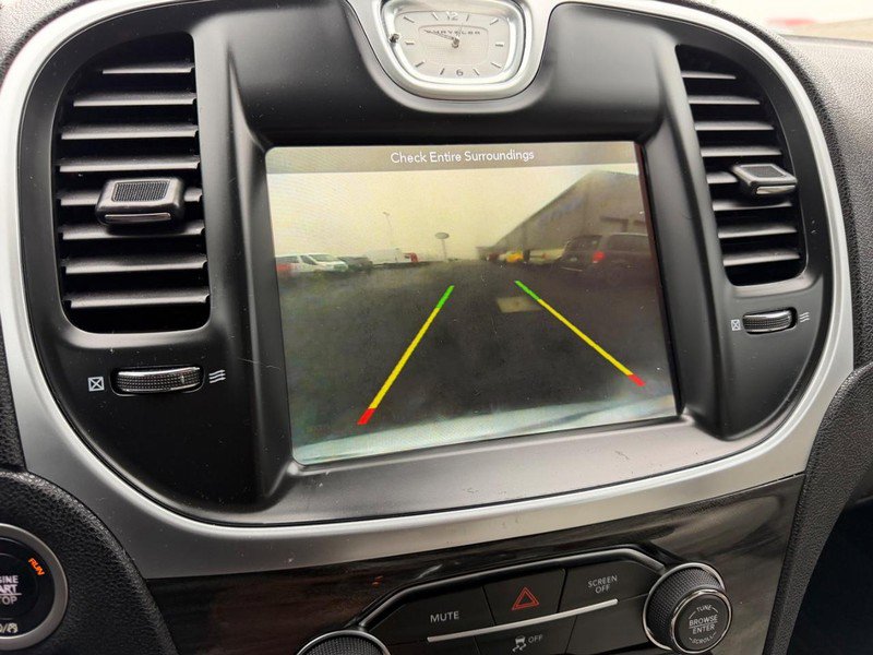 Used 2019 Chrysler 300 Touring w/ Chrome Appearance Package image 21