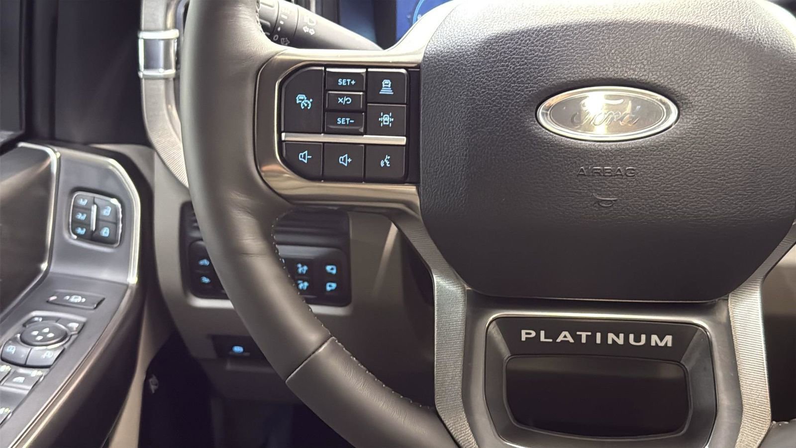 New 2026 Ford F250 Platinum w/ Platinum Plus Package image 18