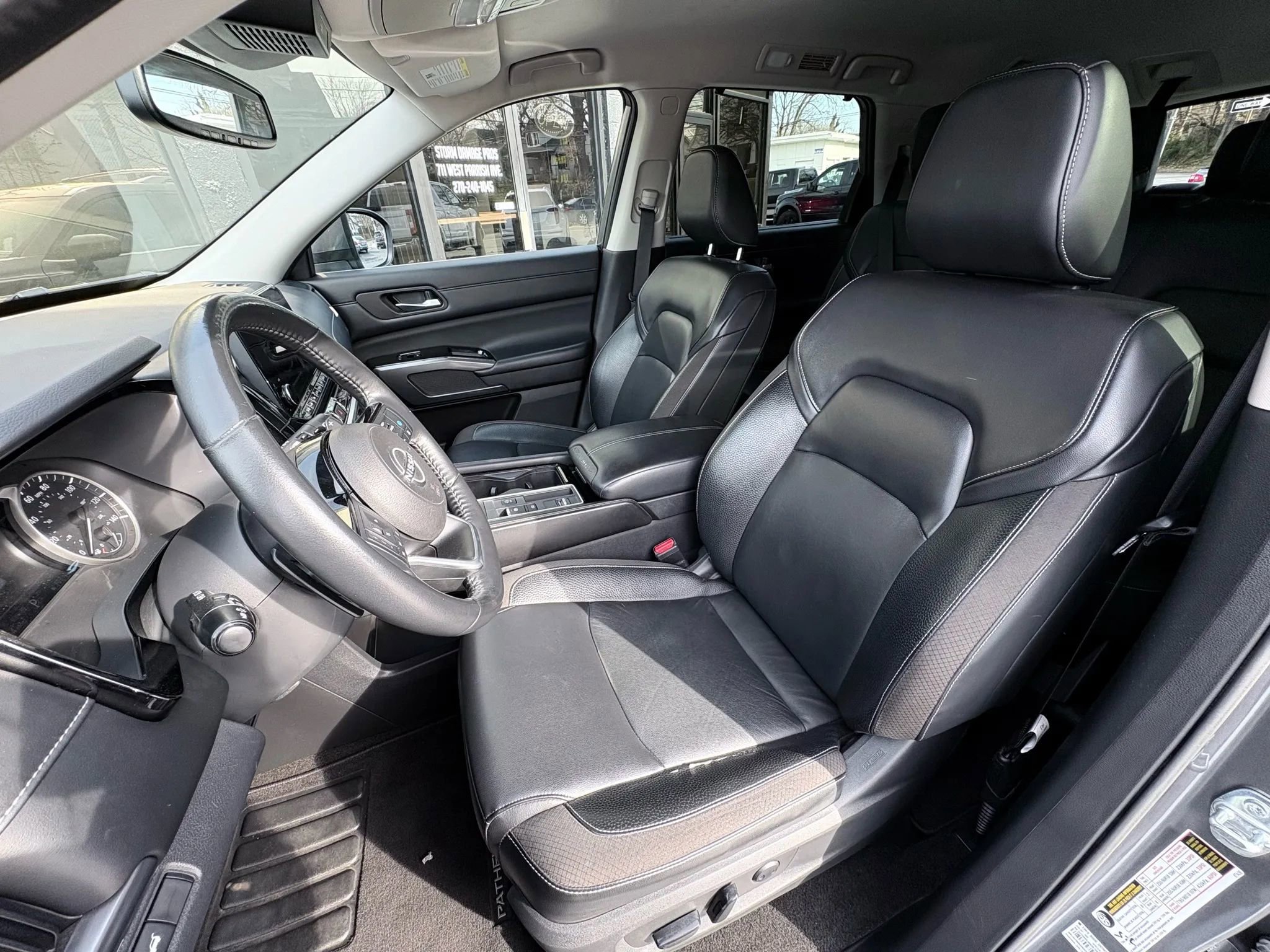 Used 2022 Nissan Pathfinder SL image 12