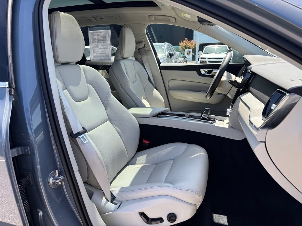 Certified 2023 Volvo XC60 B5 Plus w/ Climate Package AWD/4WD image 20