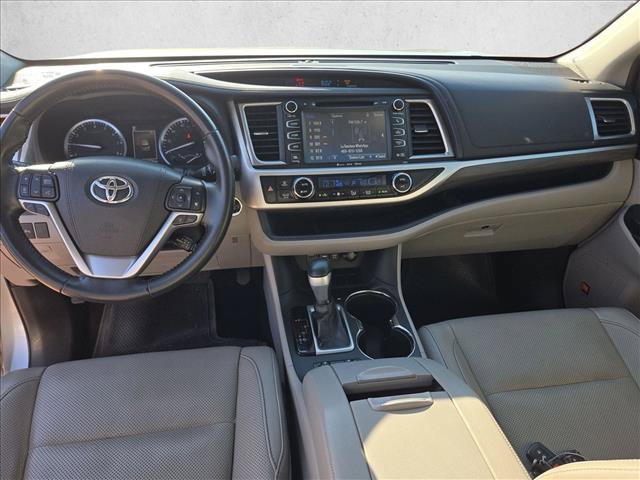 Used 2019 Toyota Highlander Limited FWD image 19