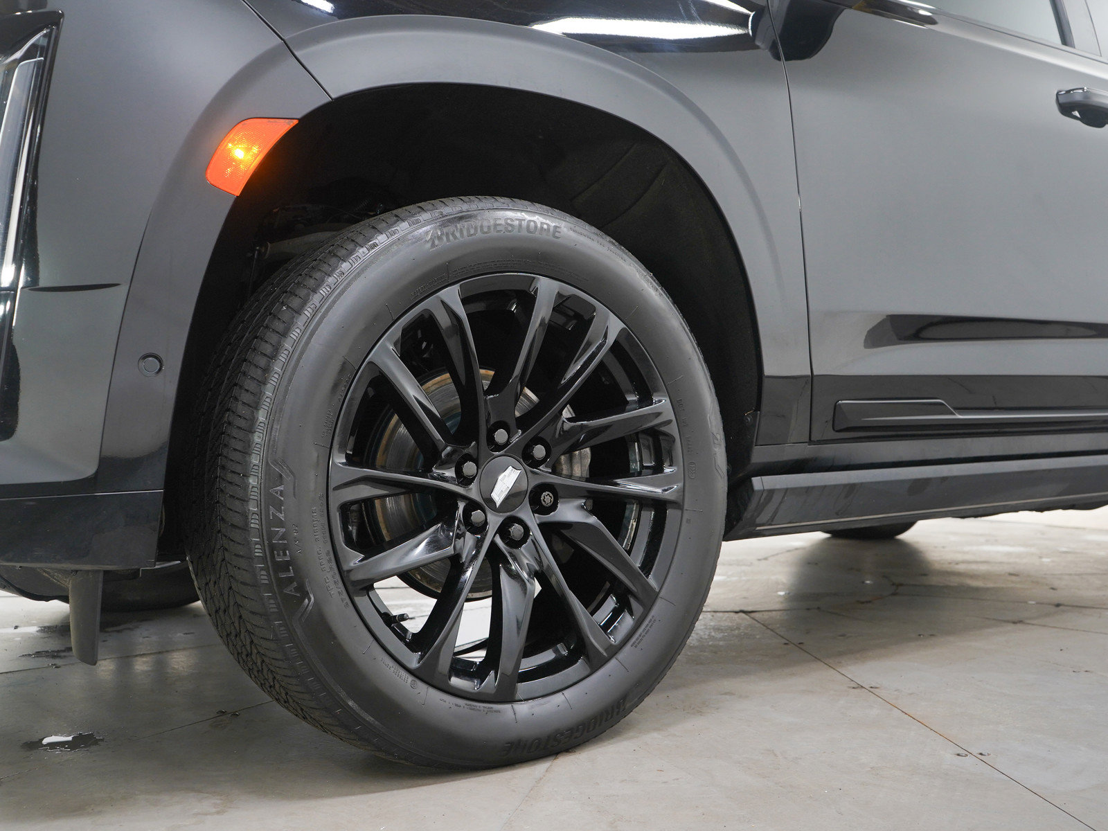 Used 2022 Cadillac Escalade Sport w/ LPO, ONYX Package image 32