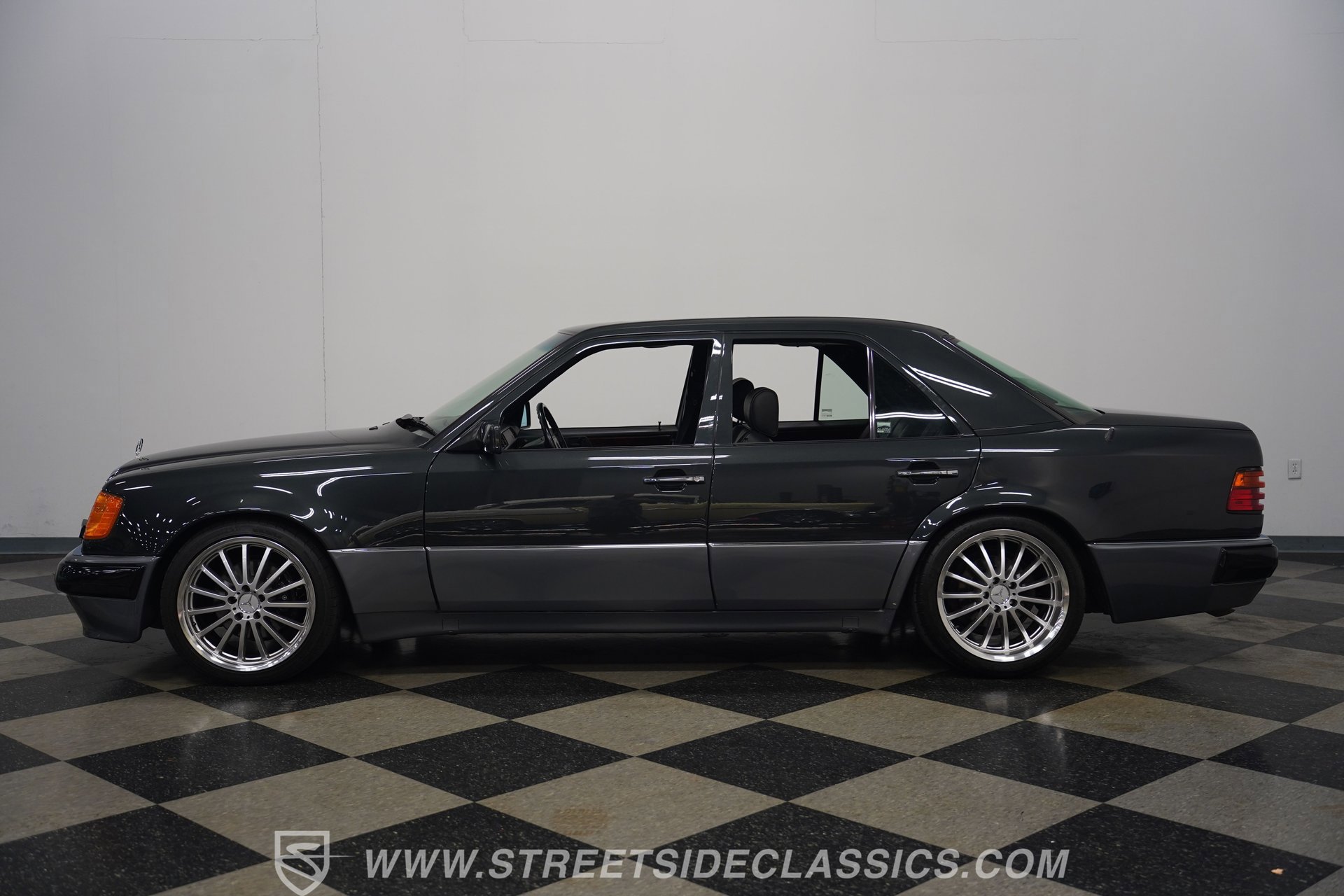 Used 1993 Mercedes-Benz 500 E image 2
