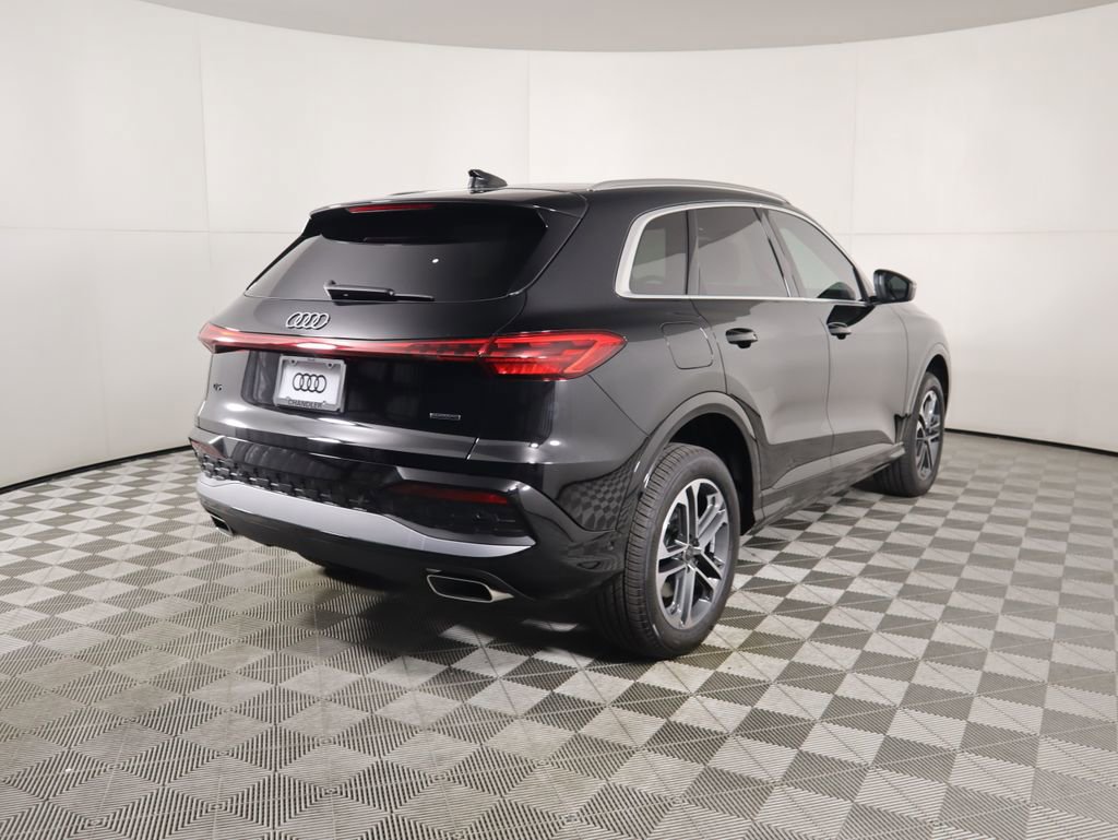 Used 2025 Audi Q5 Premium w/ Convenience Package image 6