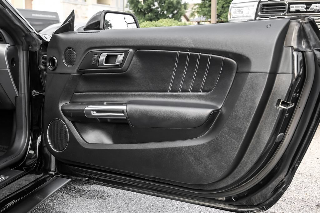 Used 2019 Ford Mustang GT Premium RWD image 37