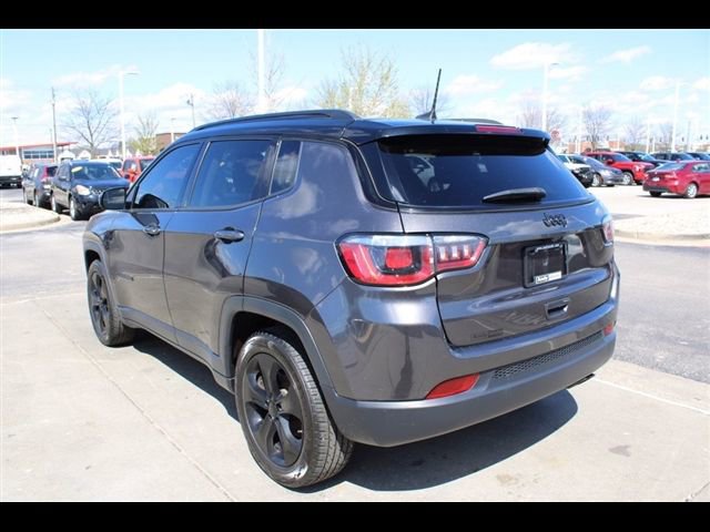 Used 2019 Jeep Compass Latitude FWD image 5