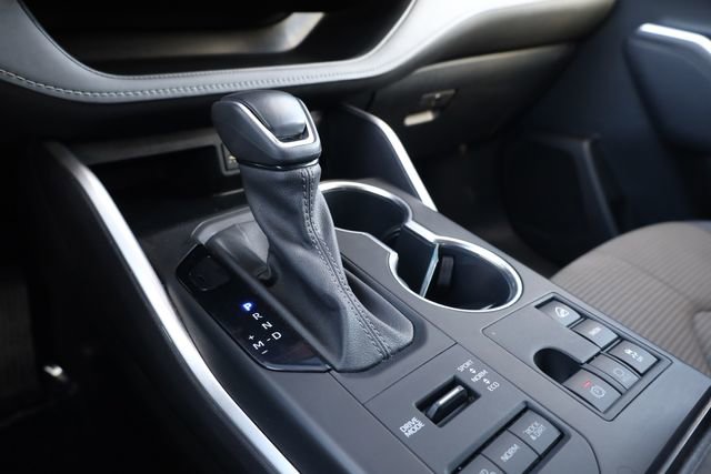 Used 2024 Toyota Highlander LE image 24