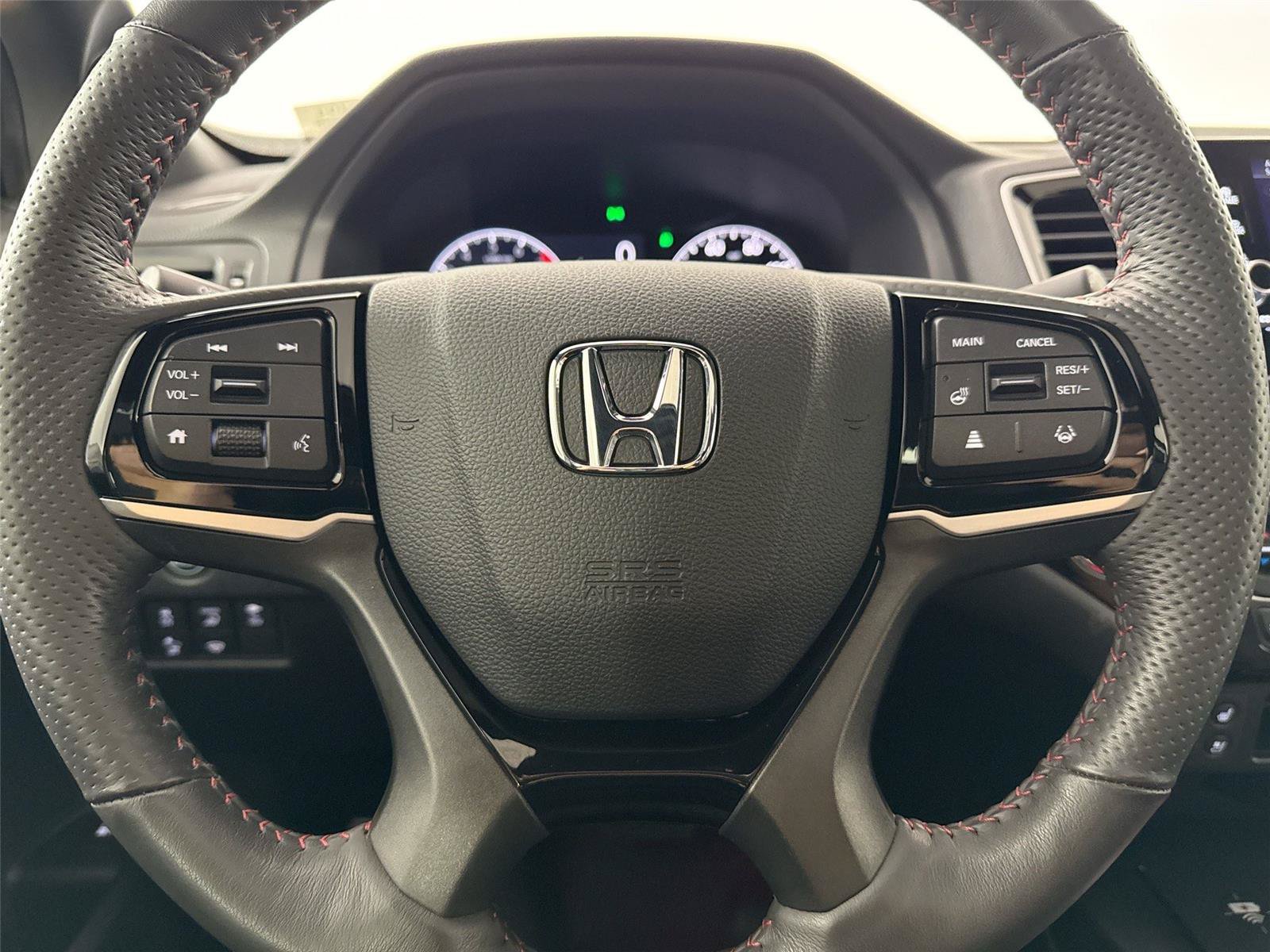 Used 2025 Honda Ridgeline Black Edition image 16