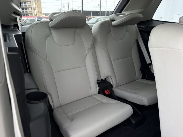 Used 2021 Volvo XC90 T5 Momentum w/ Climate Package FWD image 31