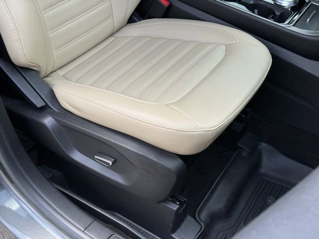 Used 2019 Ford Edge SEL w/ Equipment Group 201A FWD image 18