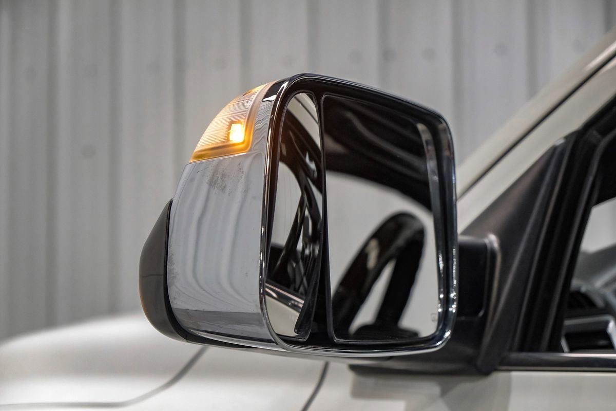 Used 2017 RAM 3500 Laramie Longhorn AWD/4WD image 40