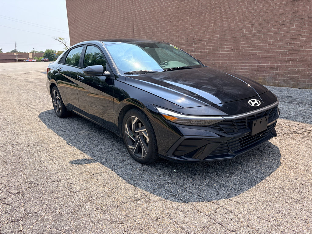 Used 2025 Hyundai Elantra Sport FWD image 7