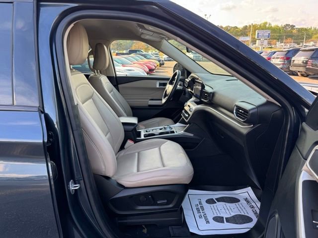 Used 2022 Ford Explorer XLT w/ Equipment Group 202A AWD/4WD image 9