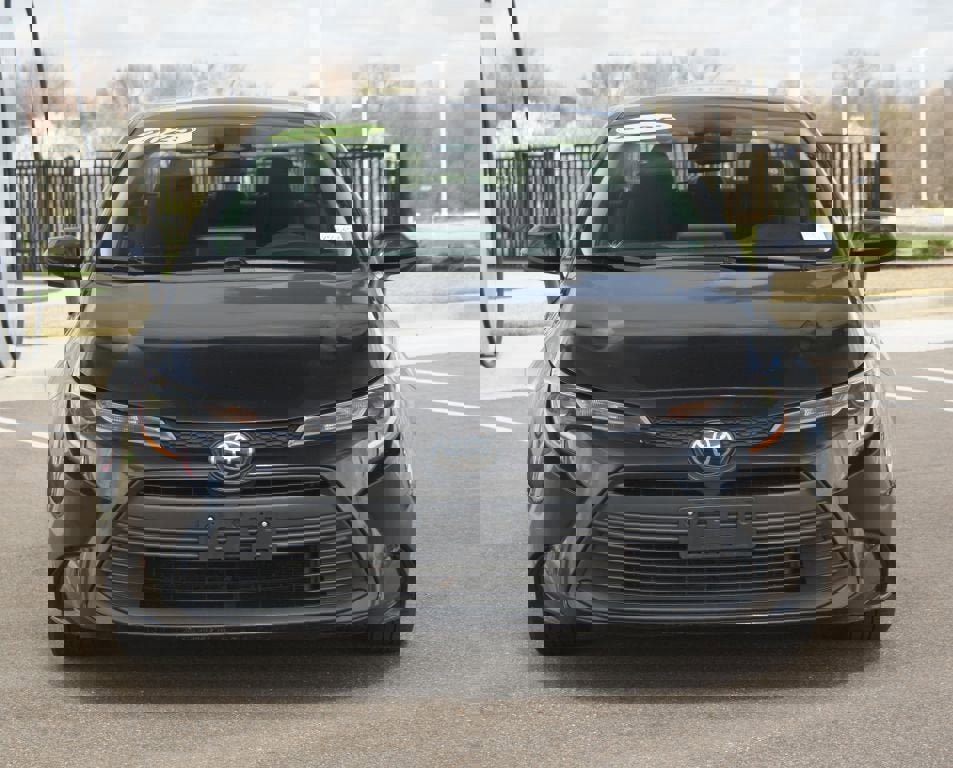 Used 2023 Toyota Corolla LE image 23