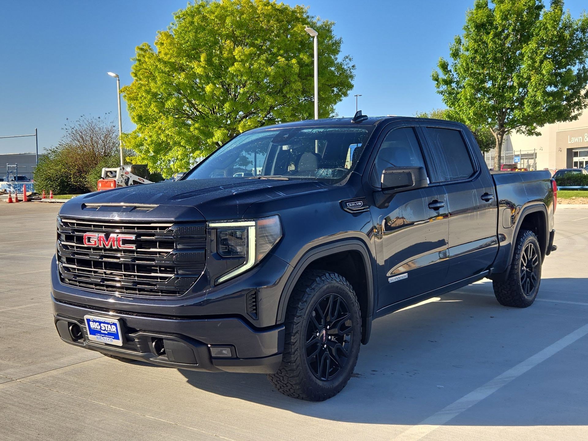 Used 2022 GMC Sierra 1500 Elevation image 9