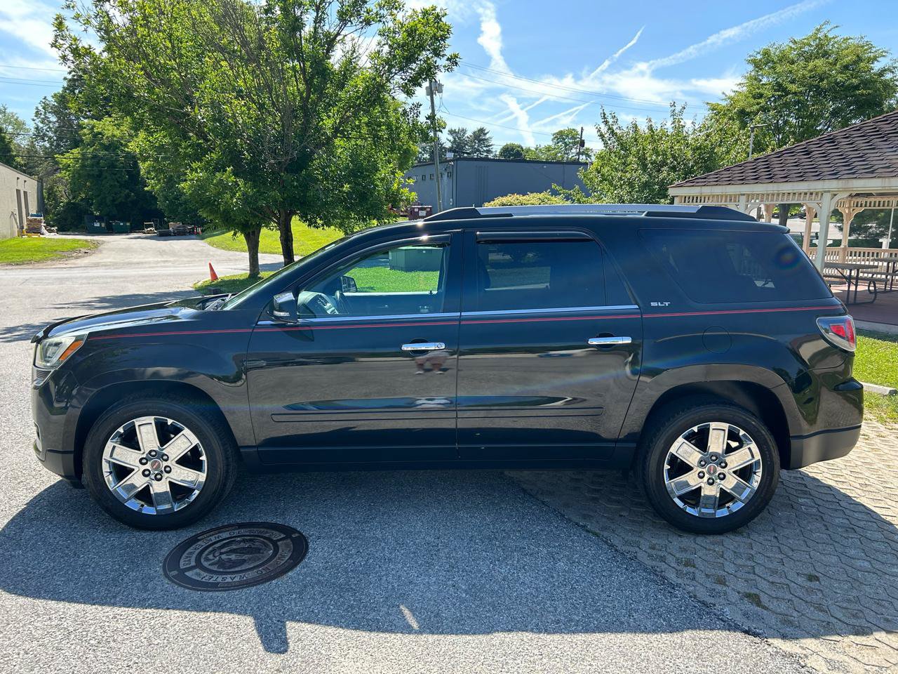 Used 2017 GMC Acadia Limited SLT AWD/4WD image 8