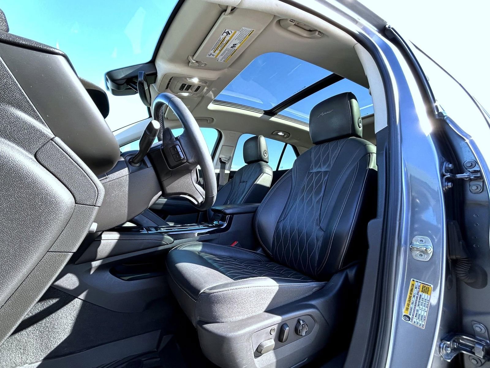 Used 2021 Buick Envision Avenir image 10