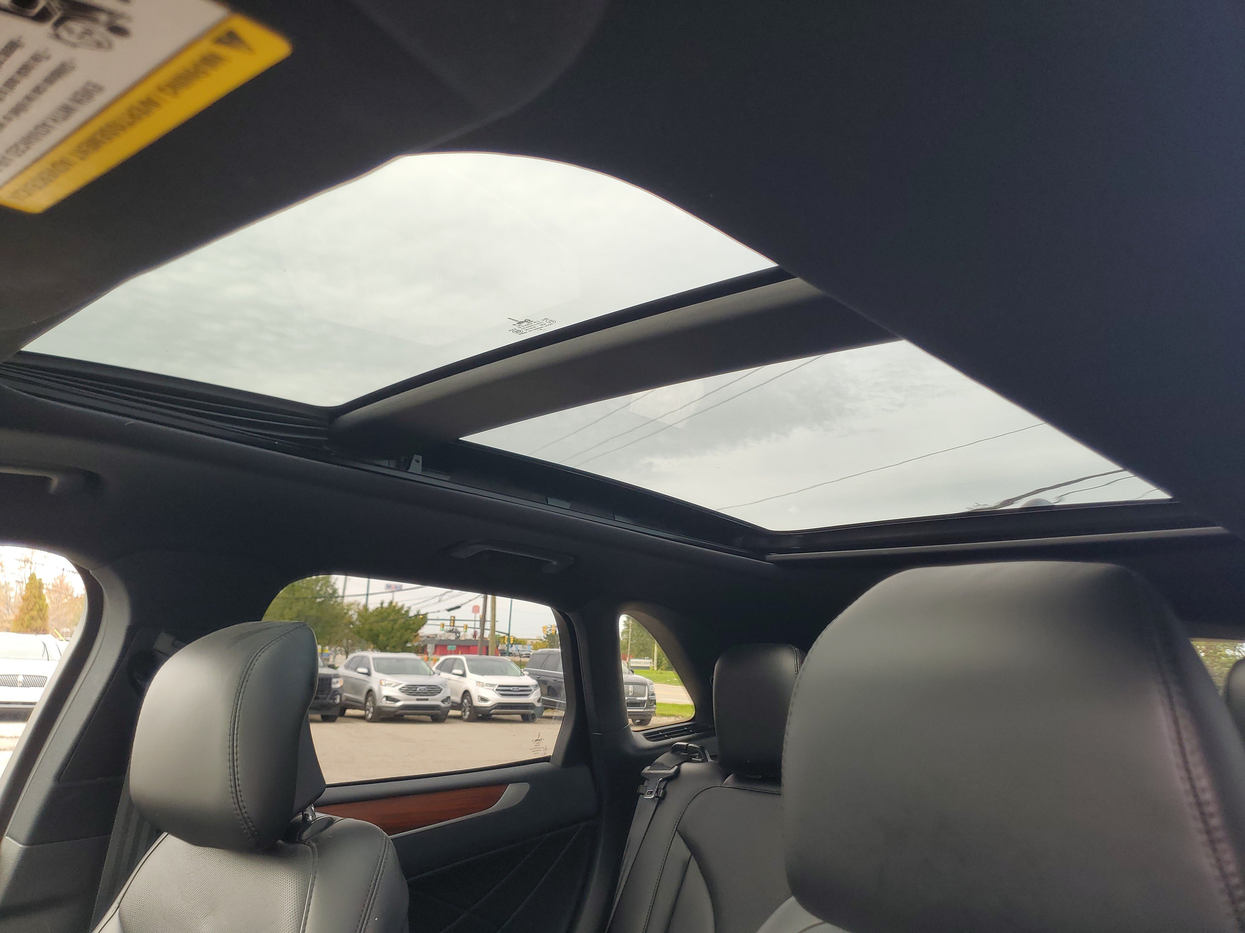 Used 2019 Lincoln MKC Reserve w/ MKC Climate Package AWD/4WD image 11