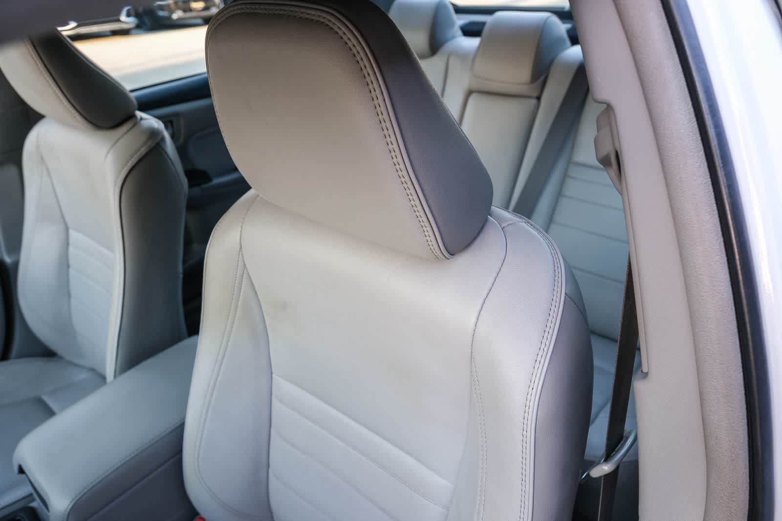 Used 2017 Toyota Camry XLE w/ Moonroof Package FWD image 22