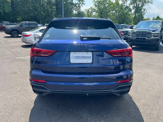 Used 2022 Audi Q3 2.0T Premium w/ Black Optic Sport Package AWD/4WD image 31