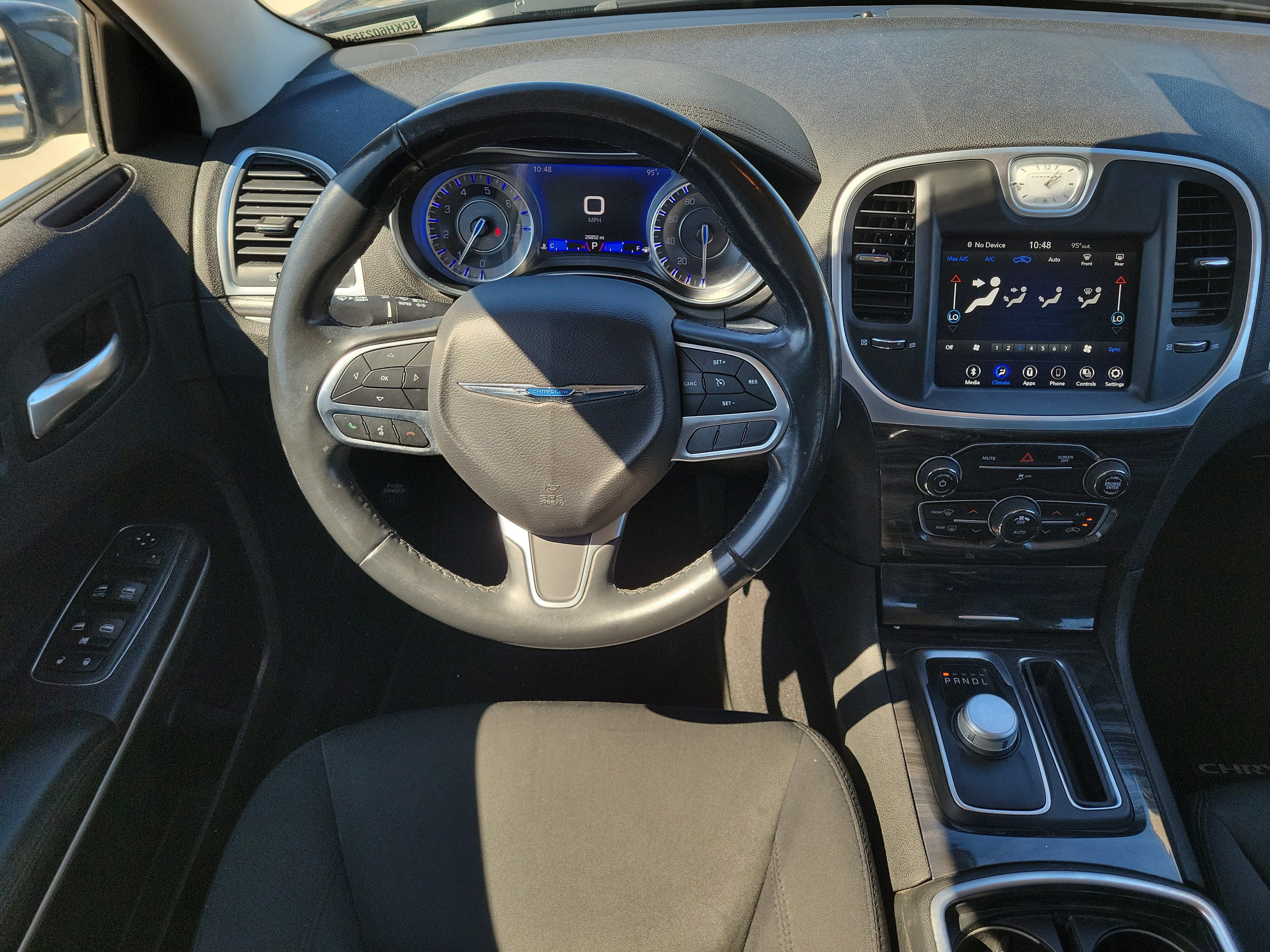 Used 2019 Chrysler 300 Touring RWD image 15