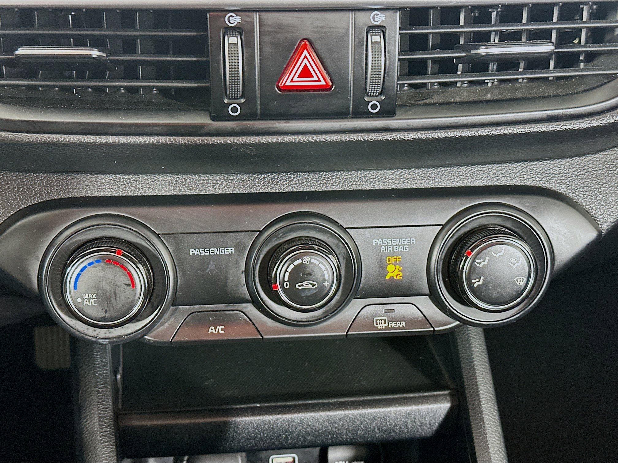 Used 2022 Kia Forte LXS w/ LXS Technology Package image 22