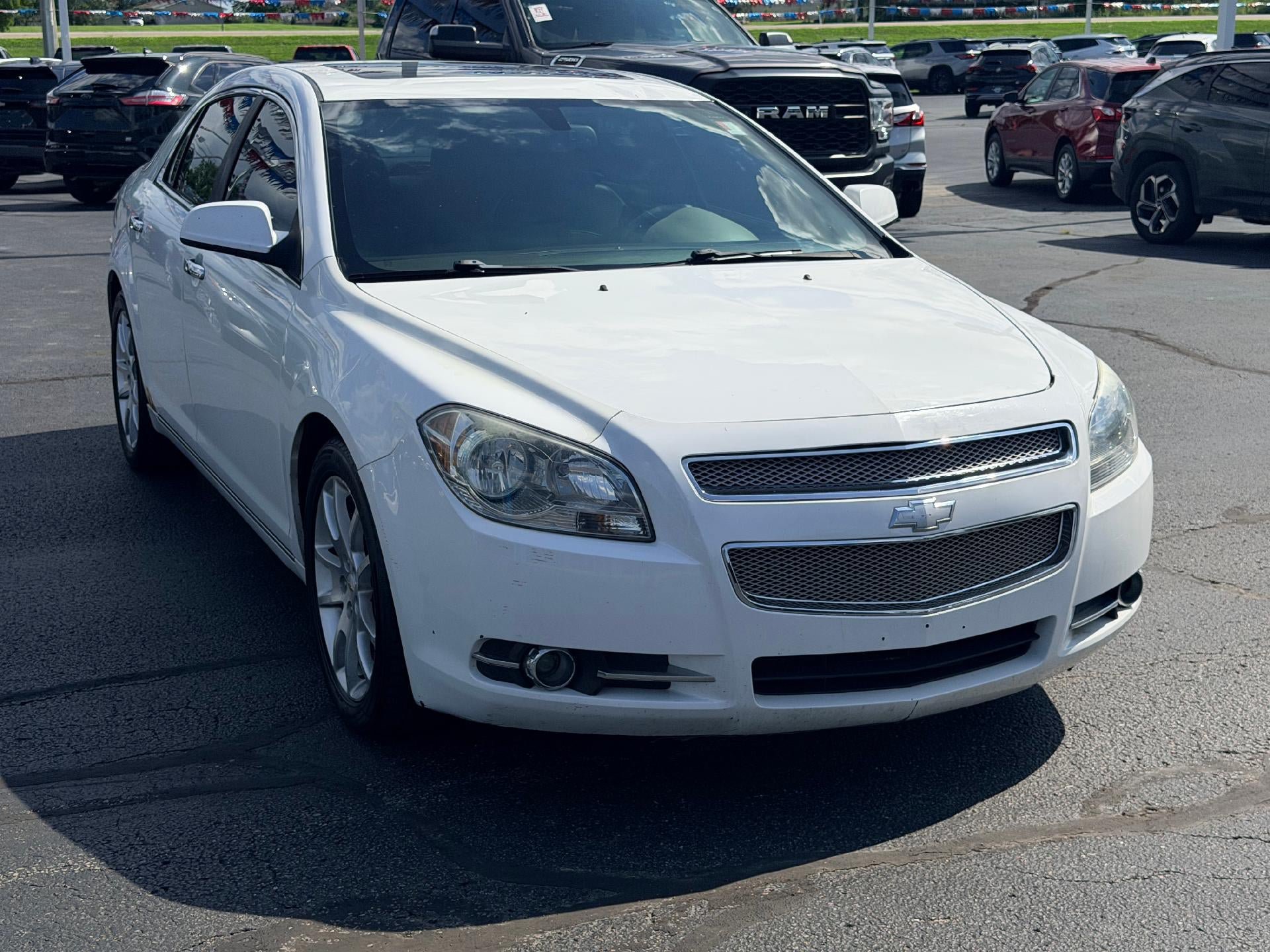Used 2011 Chevrolet Malibu LTZ FWD image 3
