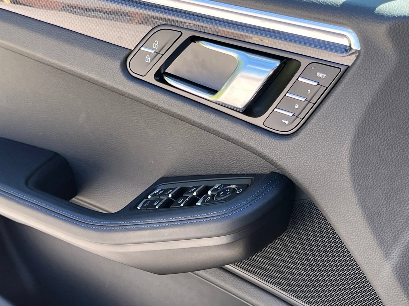 Certified 2026 Porsche Macan GTS AWD/4WD image 30