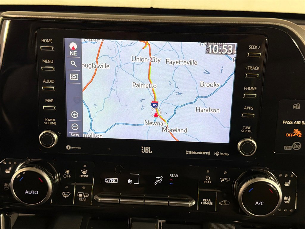 Used 2020 Toyota Highlander Limited image 3