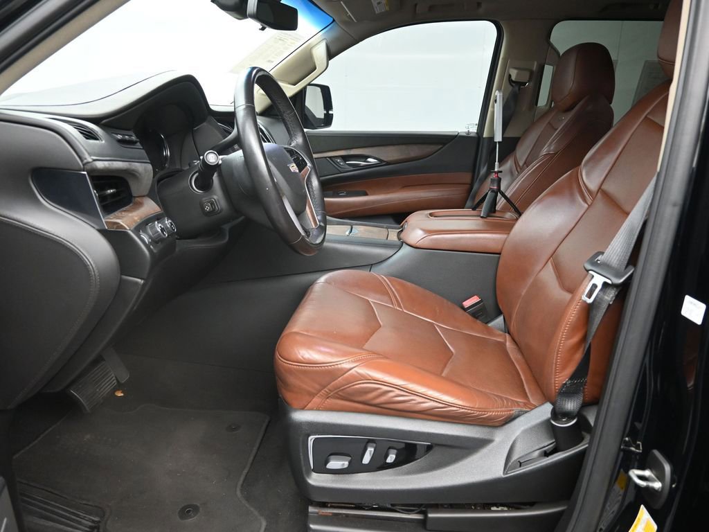 Used 2019 Cadillac Escalade ESV Premium Luxury image 10