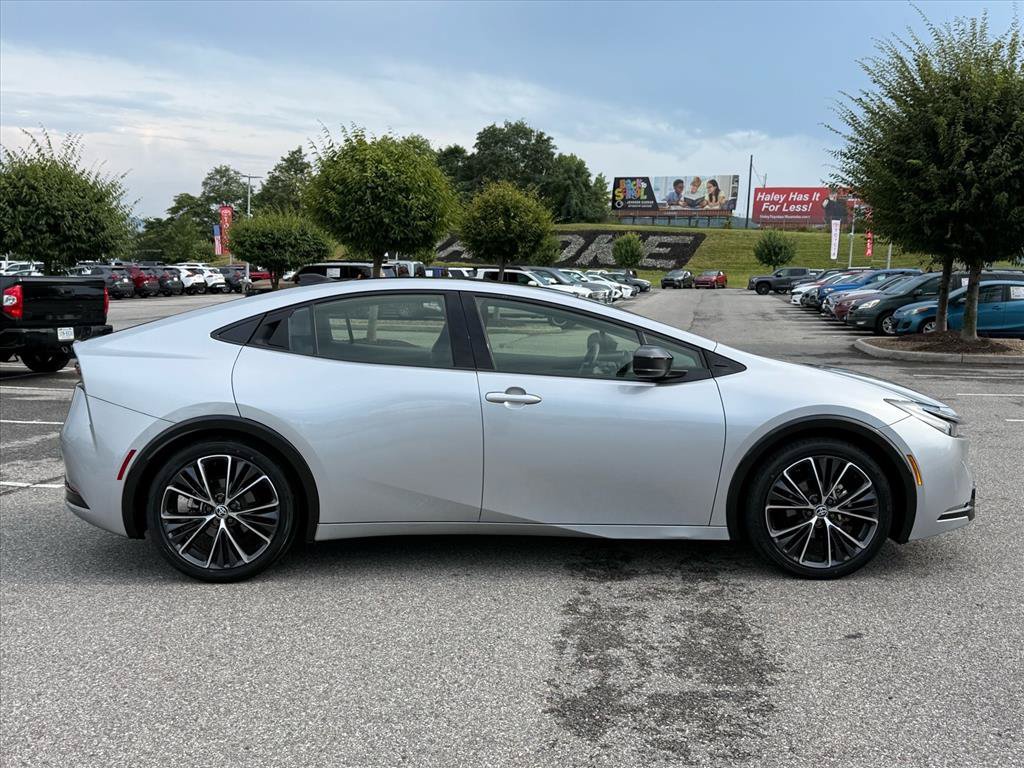Certified 2024 Toyota Prius XLE FWD image 4