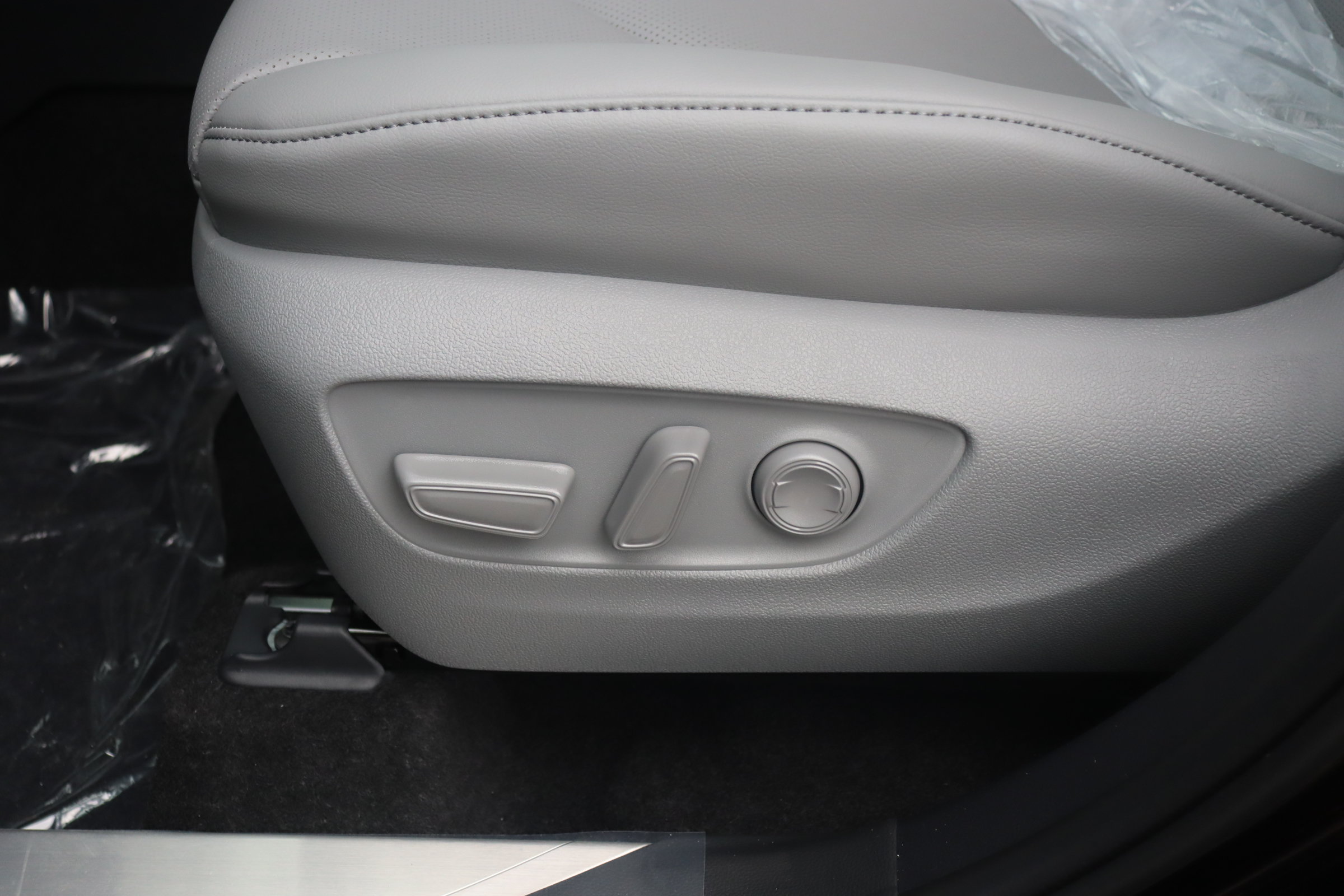 New 2026 Toyota Highlander Limited AWD/4WD image 24