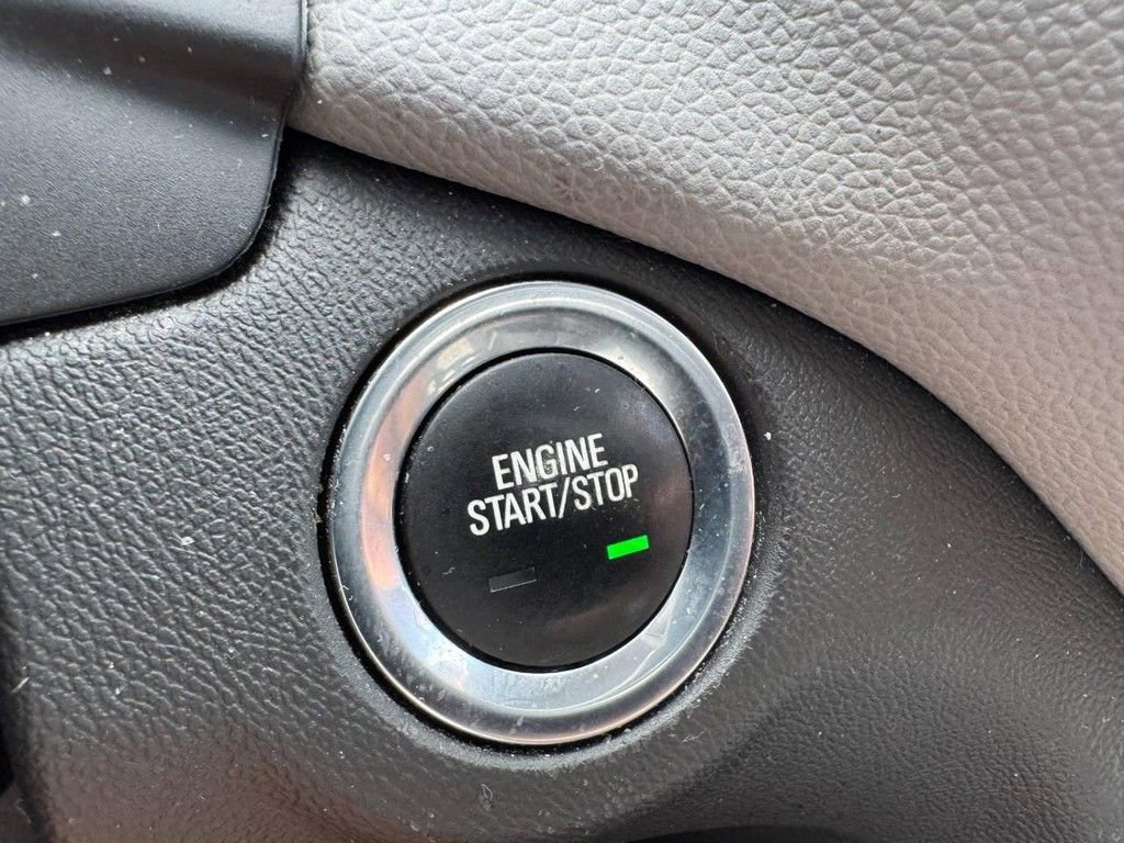 Used 2020 Chevrolet Equinox LS w/ LS Convenience Package image 21